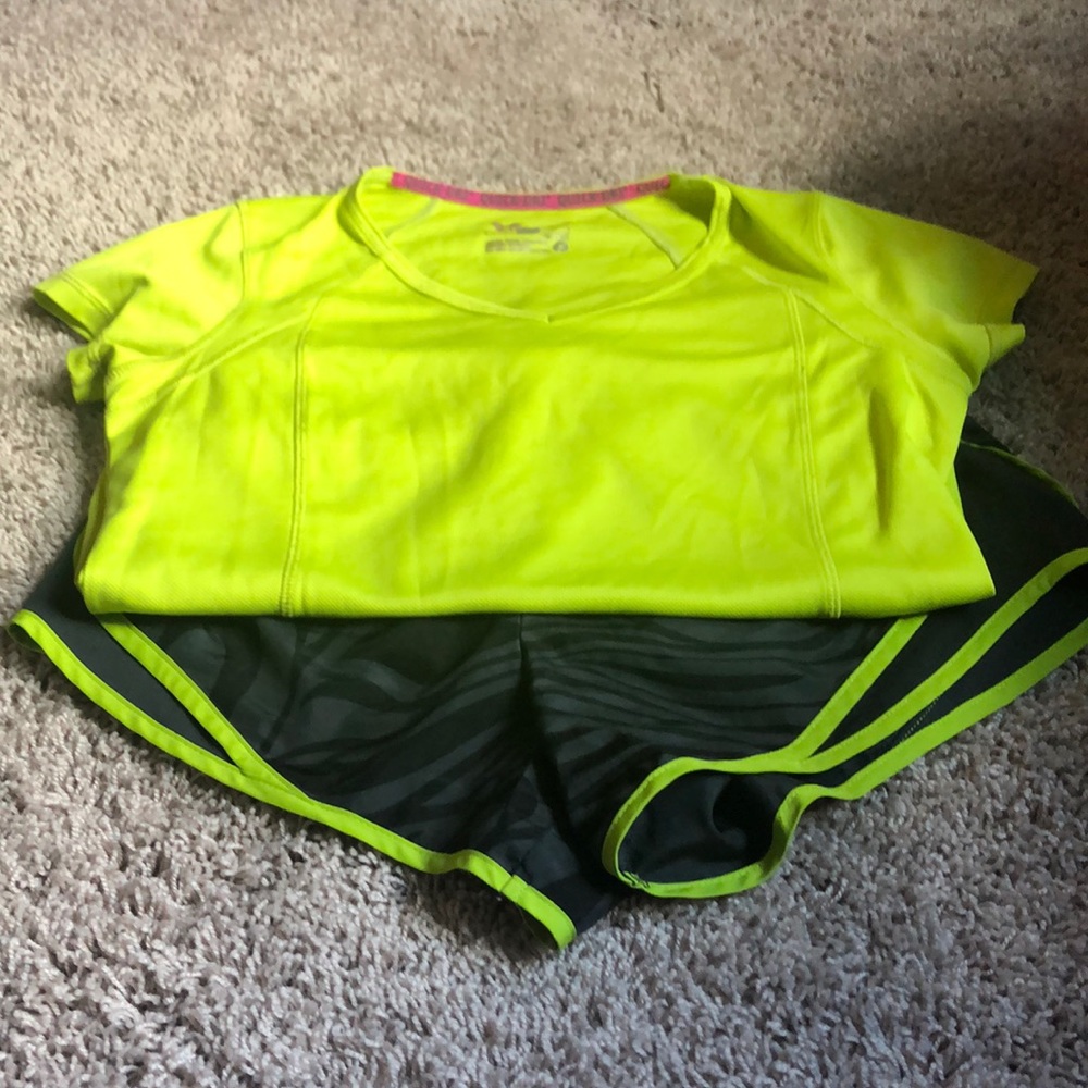 Xersion workout outfit